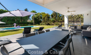 Moderne vrijstaande villa met 4 slaapkamers te koop beachside op de New Golden Mile tussen Marbella en Estepona 778246 