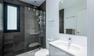 Moderne vrijstaande villa met 4 slaapkamers te koop beachside op de New Golden Mile tussen Marbella en Estepona 778263 