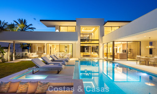 Strak ontworpen luxevilla te koop omgeven door golfbanen in Nueva Andalucia’s vallei, Marbella 778781 