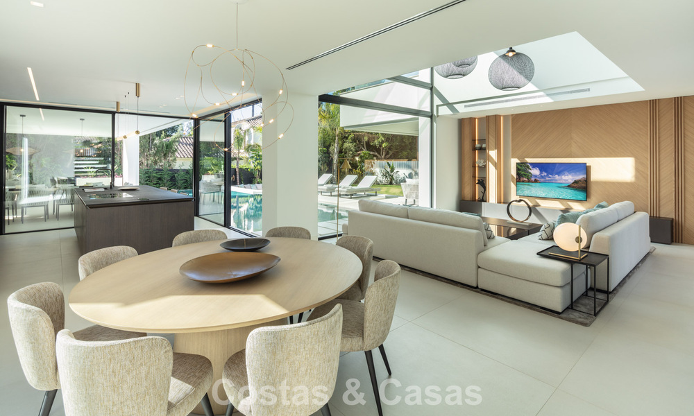 Strak ontworpen luxevilla te koop omgeven door golfbanen in Nueva Andalucia’s vallei, Marbella 778783