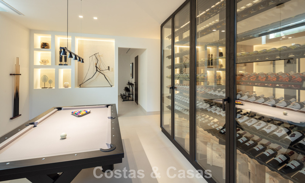 Strak ontworpen luxevilla te koop omgeven door golfbanen in Nueva Andalucia’s vallei, Marbella 778793