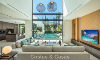 Strak ontworpen luxevilla te koop omgeven door golfbanen in Nueva Andalucia’s vallei, Marbella 778797 