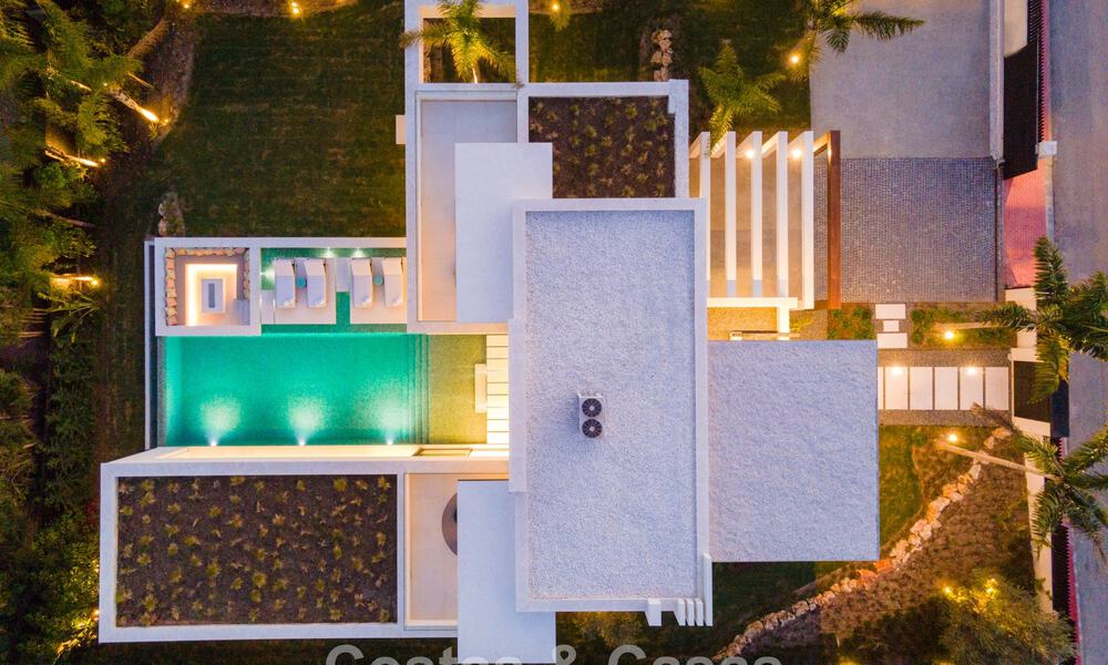 Strak ontworpen luxevilla te koop omgeven door golfbanen in Nueva Andalucia’s vallei, Marbella 778808