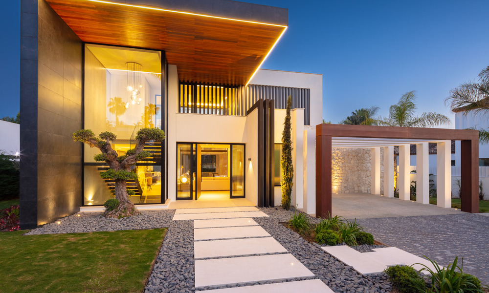 Strak ontworpen luxevilla te koop omgeven door golfbanen in Nueva Andalucia’s vallei, Marbella 778811