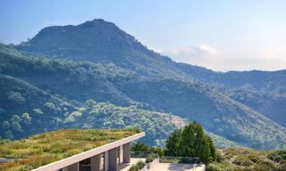 Innovatieve designvilla te koop, genesteld in een natuurlijke omgeving, in een gated community van Marbella - Benahavis 778575 