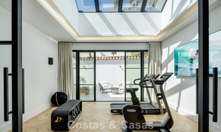 Schitterende luxevilla te koop in een eigentijdse, mediterrane architectuur in een golfresort, Marbella - Benahavis 778428 