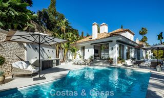 Schitterende luxevilla te koop in een eigentijdse, mediterrane architectuur in een golfresort, Marbella - Benahavis 778434 