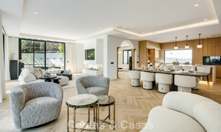 Schitterende luxevilla te koop in een eigentijdse, mediterrane architectuur in een golfresort, Marbella - Benahavis 778437 