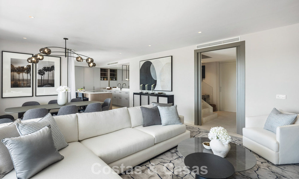Prachtig gerenoveerd duplex penthouse te koop in een exclusief complex op de prestigieuze Golden Mile van Marbella 778637
