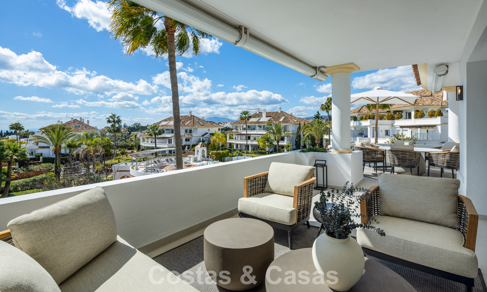 Prachtig gerenoveerd duplex penthouse te koop in een exclusief complex op de prestigieuze Golden Mile van Marbella 778643