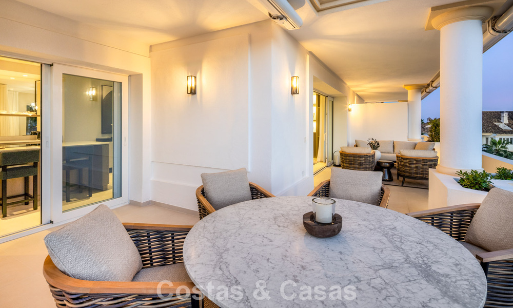 Prachtig gerenoveerd duplex penthouse te koop in een exclusief complex op de prestigieuze Golden Mile van Marbella 778647