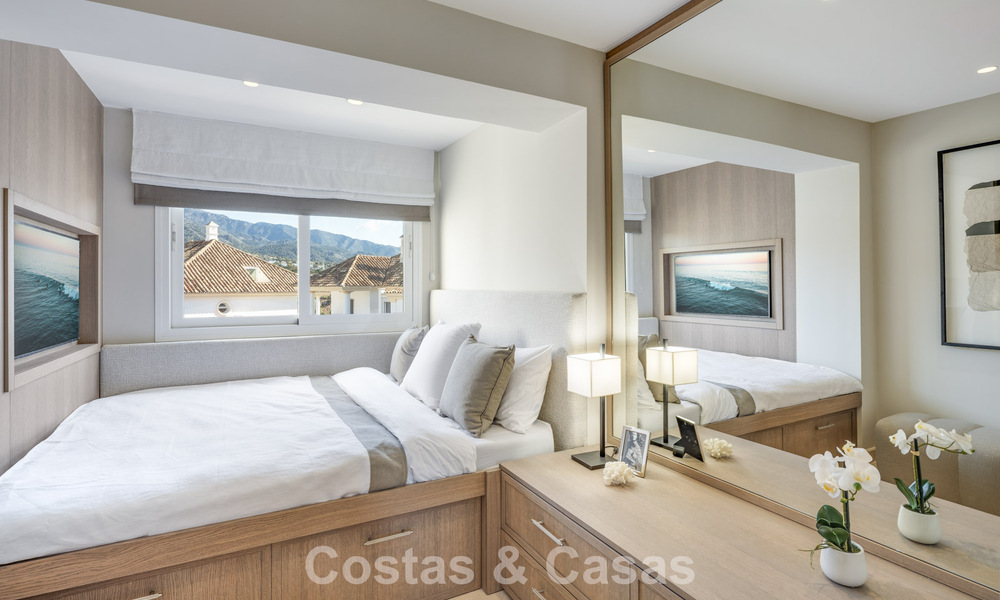 Eersteklas gerenoveerd duplex penthouse te koop in een gated luxe complex op de geprefereerde Golden Mile van Marbella 778648