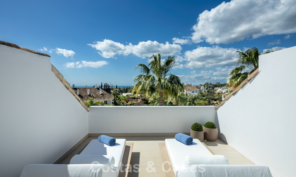 Eersteklas gerenoveerd duplex penthouse te koop in een gated luxe complex op de geprefereerde Golden Mile van Marbella 778649