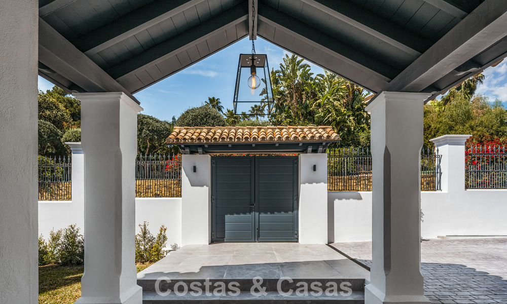 Verfijnde luxevilla in moderne mediterrane bouwstijl te koop met zeezicht in een gated complex op Marbella’s Golden Mile 778778