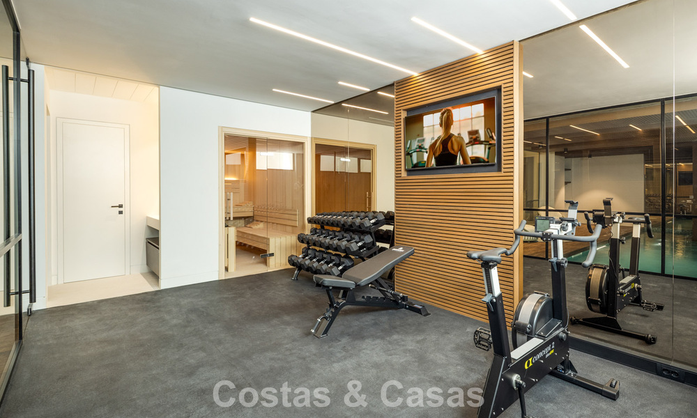 Gesofisticeerde, nieuwe luxevilla met panoramisch zeezicht te koop in een gated community van La Quinta, Marbella - Benahavis 800545