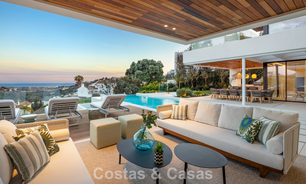 Gesofisticeerde, nieuwe luxevilla met panoramisch zeezicht te koop in een gated community van La Quinta, Marbella - Benahavis 800550