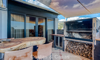 Luxe penthouse met zeezicht te koop in een gesloten gemeenschap aan Marbella's begeerde Golden Mile 778583 