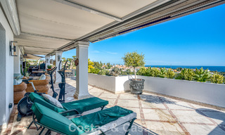 Luxe penthouse met zeezicht te koop in een gesloten gemeenschap aan Marbella's begeerde Golden Mile 778586 