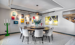 Luxe penthouse met zeezicht te koop in een gesloten gemeenschap aan Marbella's begeerde Golden Mile 778603 