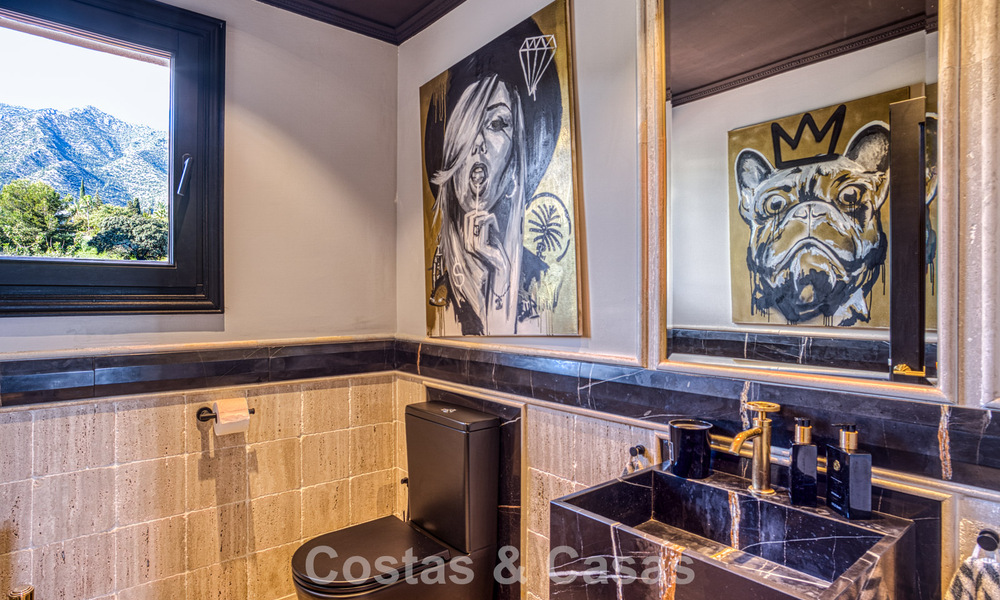 Luxe penthouse met zeezicht te koop in een gesloten gemeenschap aan Marbella's begeerde Golden Mile 778607