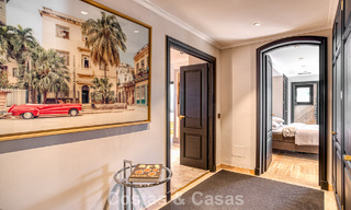 Luxe penthouse met zeezicht te koop in een gesloten gemeenschap aan Marbella's begeerde Golden Mile 778620 