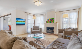 Ruim rijhuis te koop met zeezicht in een omheinde urbanisatie in de heuvels van Marbella - Benahavis 778926 