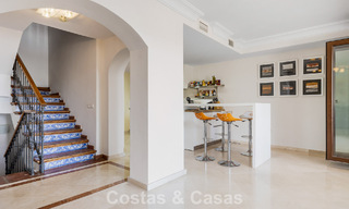 Ruim rijhuis te koop met zeezicht in een omheinde urbanisatie in de heuvels van Marbella - Benahavis 778929 