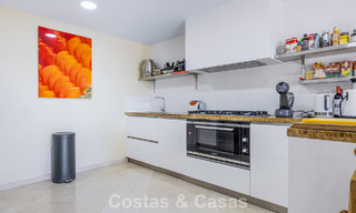 Ruim rijhuis te koop met zeezicht in een omheinde urbanisatie in de heuvels van Marbella - Benahavis 778931 