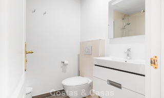 Ruim rijhuis te koop met zeezicht in een omheinde urbanisatie in de heuvels van Marbella - Benahavis 778954 