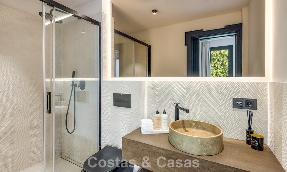 Instapklare, hedendaags gerenoveerde luxevilla te koop in het hart van Nueva Andalucia’s golfvallei, Marbella 796791