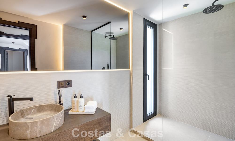 Instapklare, hedendaags gerenoveerde luxevilla te koop in het hart van Nueva Andalucia’s golfvallei, Marbella 796792