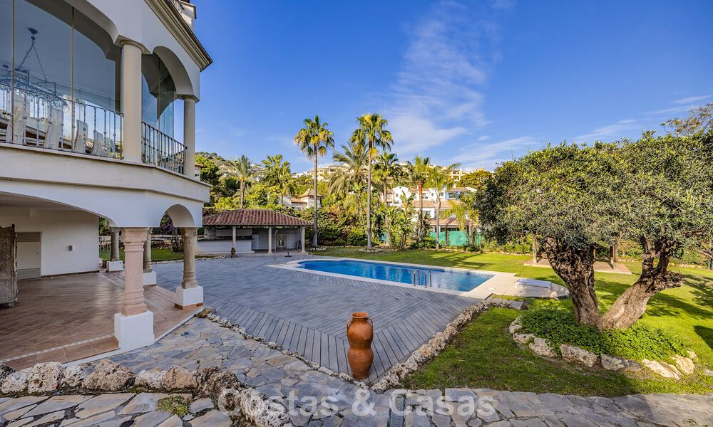 Luxueuze villa met unieke architectuur te koop omgeven door golfbanen in Benahavis - Marbella 778905