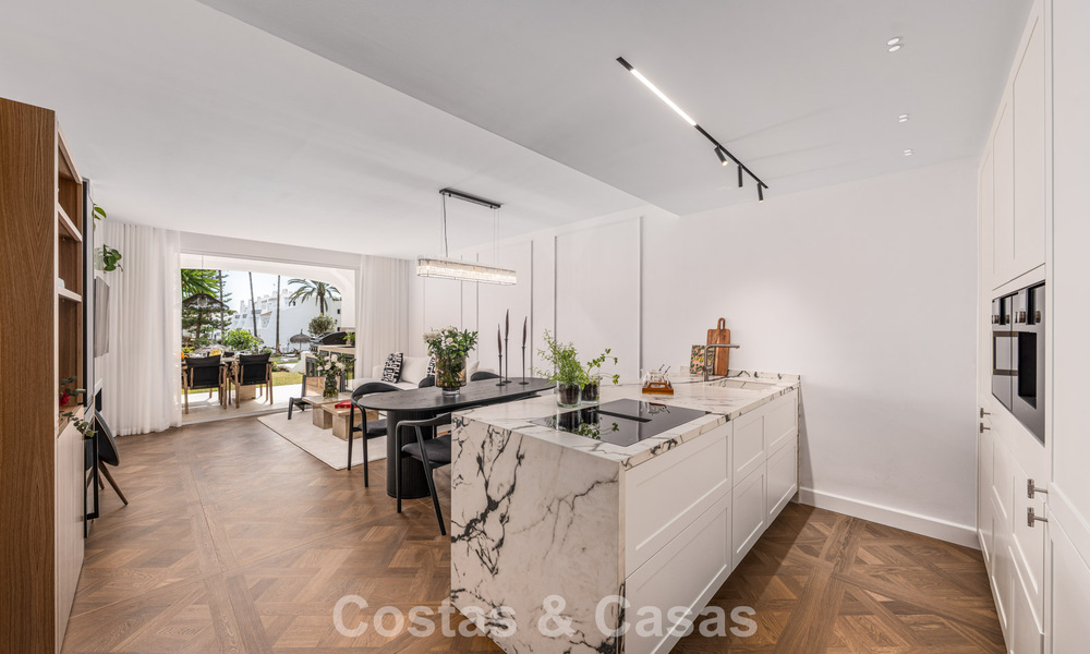 Eersteklas gerenoveerd strandappartement met zeezicht te koop op de Golden Mile van Marbella 779039