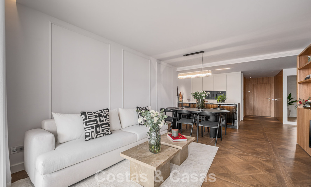 Eersteklas gerenoveerd strandappartement met zeezicht te koop op de Golden Mile van Marbella 779060