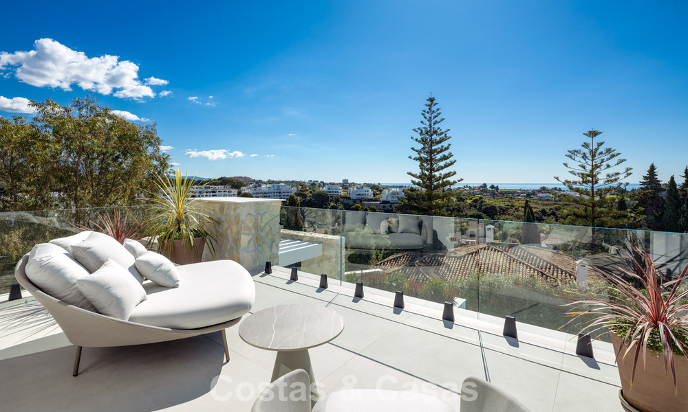 Gloednieuwe modernistische luxevilla te koop in de exclusieve gated woonwijk van La Quinta, Marbella - Benahavis 779005