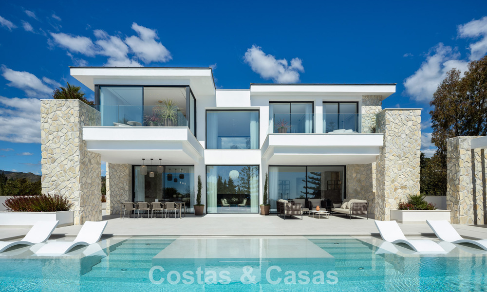 Gloednieuwe modernistische luxevilla te koop in de exclusieve gated woonwijk van La Quinta, Marbella - Benahavis 779019