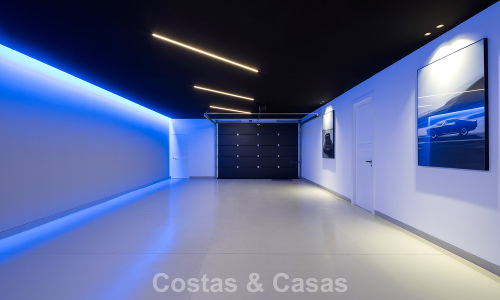 Gloednieuwe modernistische luxevilla te koop in de exclusieve gated woonwijk van La Quinta, Marbella - Benahavis 779030