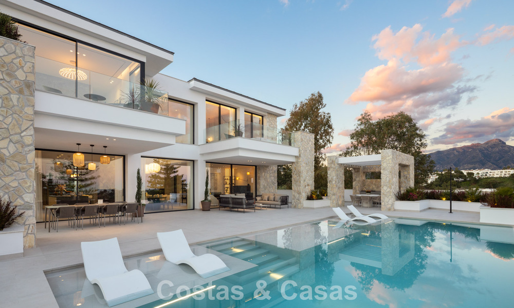 Gloednieuwe modernistische luxevilla te koop in de exclusieve gated woonwijk van La Quinta, Marbella - Benahavis 779035