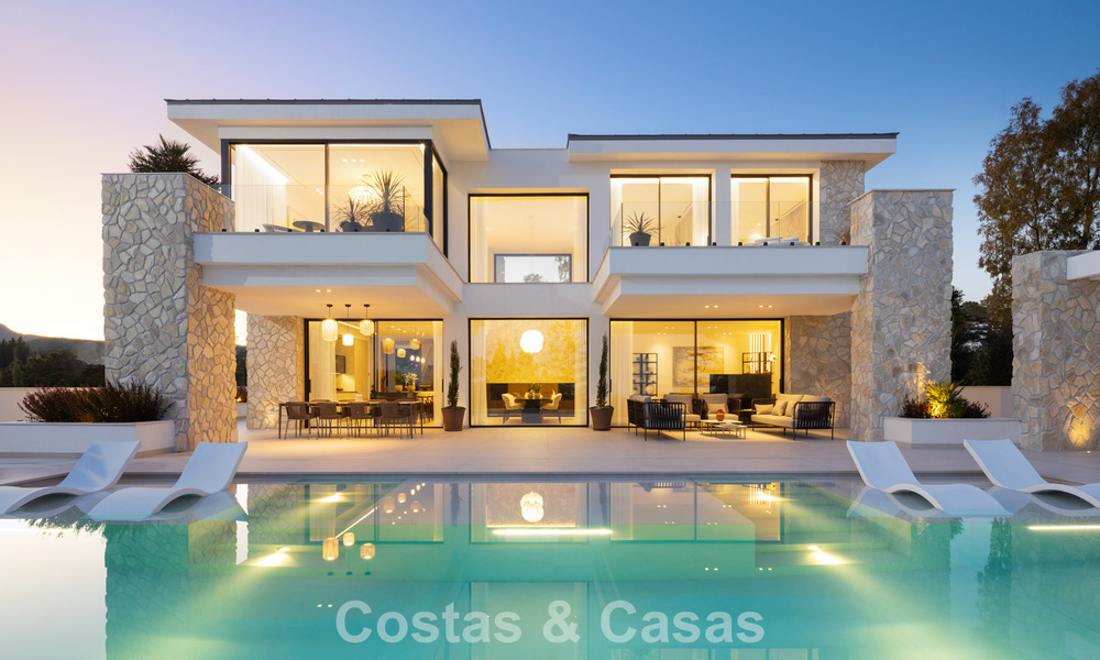 Gloednieuwe modernistische luxevilla te koop in de exclusieve gated woonwijk van La Quinta, Marbella - Benahavis 779037