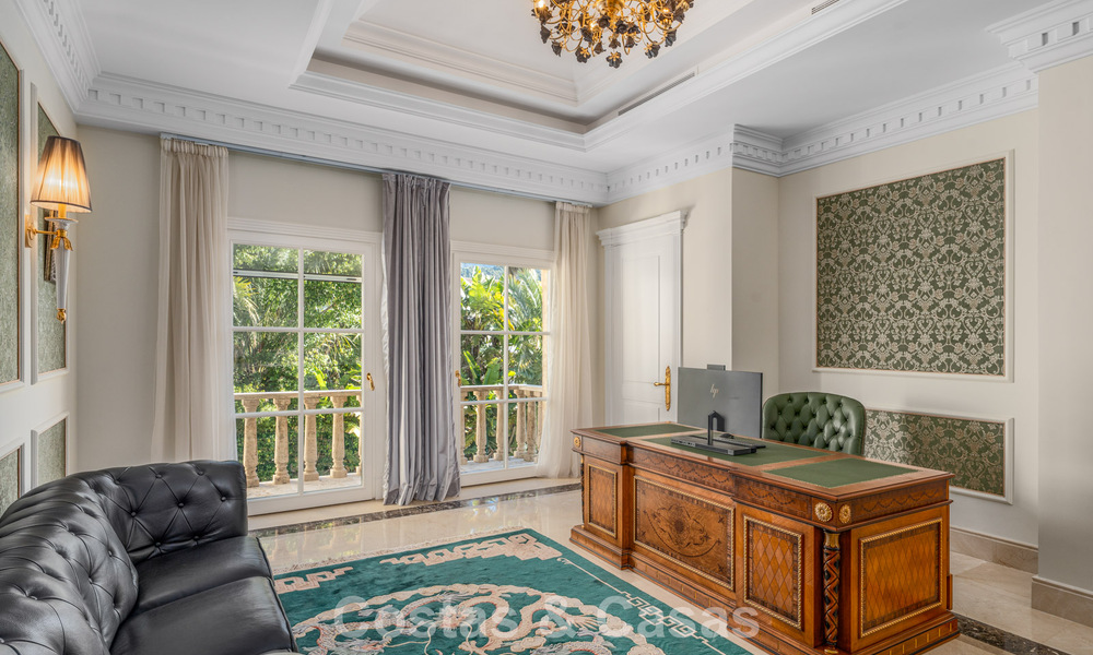Opmerkelijk, presidentiëel paleis te koop, in de vooraanstaande, gated gemeenschap van Sierra Blanca in Marbella 779312