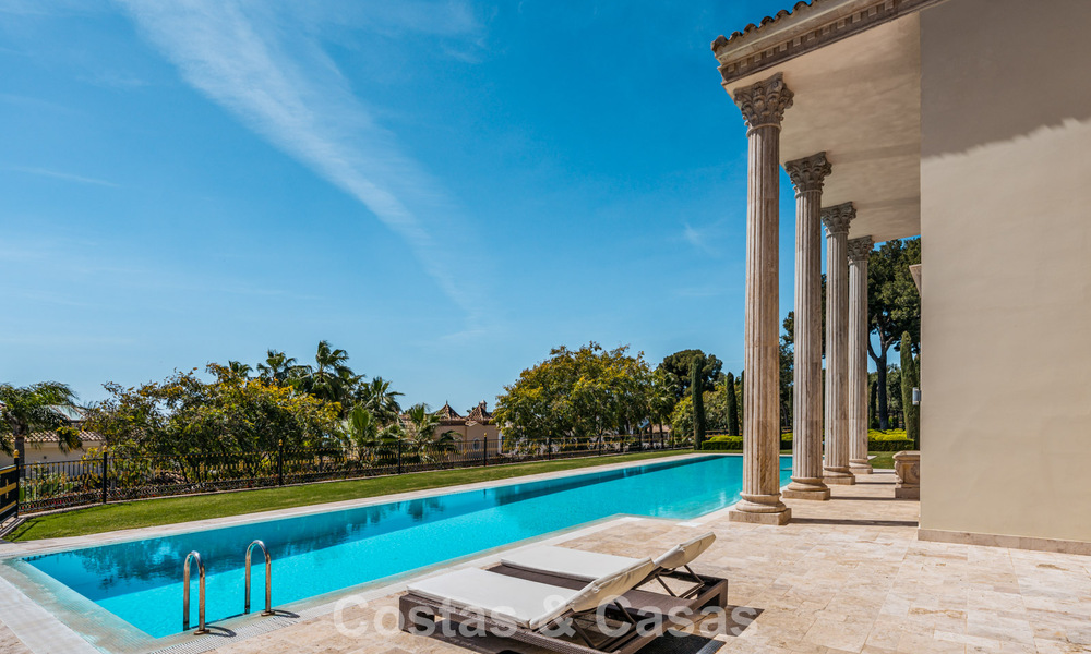 Opmerkelijk, presidentiëel paleis te koop, in de vooraanstaande, gated gemeenschap van Sierra Blanca in Marbella 779336