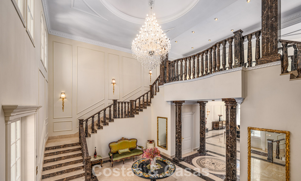 Opmerkelijk, presidentiëel paleis te koop, in de vooraanstaande, gated gemeenschap van Sierra Blanca in Marbella 779340