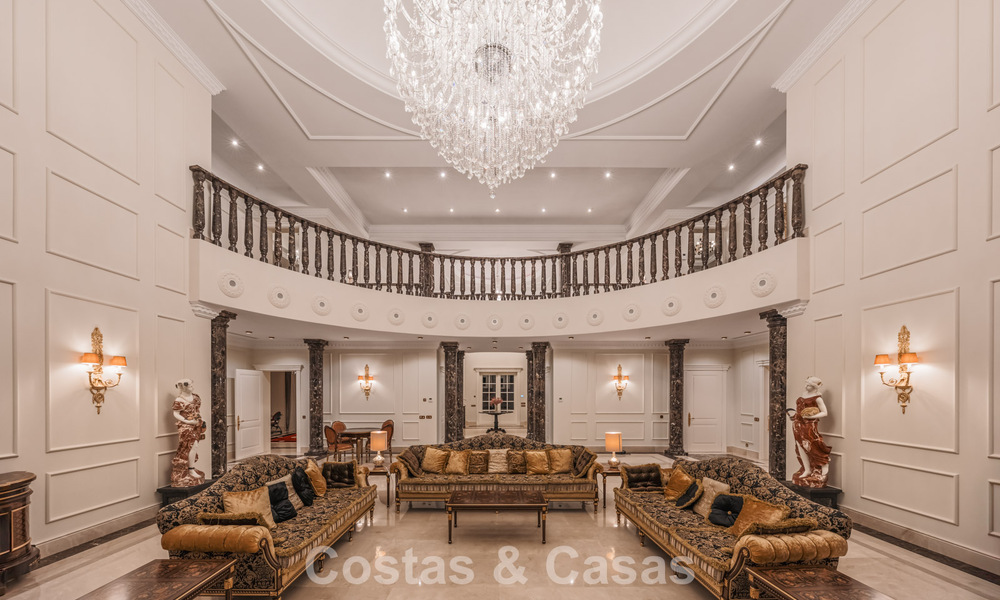 Opmerkelijk, presidentiëel paleis te koop, in de vooraanstaande, gated gemeenschap van Sierra Blanca in Marbella 779349