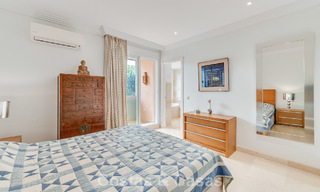 Zonnig en ruim hoekappartement met panoramische vergezichten te koop in de heuvels van Nueva Andalucia, Marbella 779574 