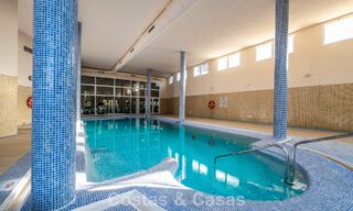 Zonnig en ruim hoekappartement met panoramische vergezichten te koop in de heuvels van Nueva Andalucia, Marbella 779619 