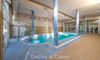 Zonnig en ruim hoekappartement met panoramische vergezichten te koop in de heuvels van Nueva Andalucia, Marbella 779620 