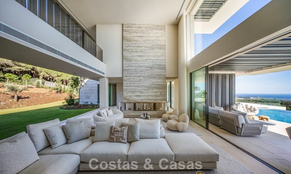 Nieuwe, gesofisticeerde luxevilla te koop in een private, permanent bewaakte gemeenschap van Sotogrande, Costa del Sol 779270