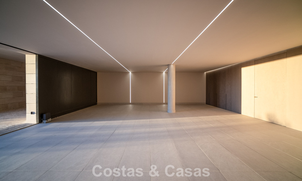 Nieuwe, gesofisticeerde luxevilla te koop in een private, permanent bewaakte gemeenschap van Sotogrande, Costa del Sol 779277