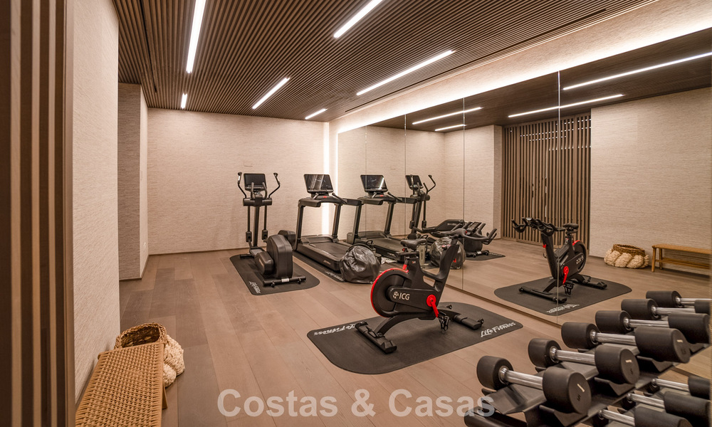 Nieuwe, gesofisticeerde luxevilla te koop in een private, permanent bewaakte gemeenschap van Sotogrande, Costa del Sol 779279