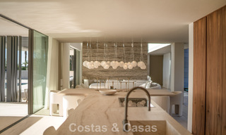 Nieuwe, gesofisticeerde luxevilla te koop in een private, permanent bewaakte gemeenschap van Sotogrande, Costa del Sol 779290 